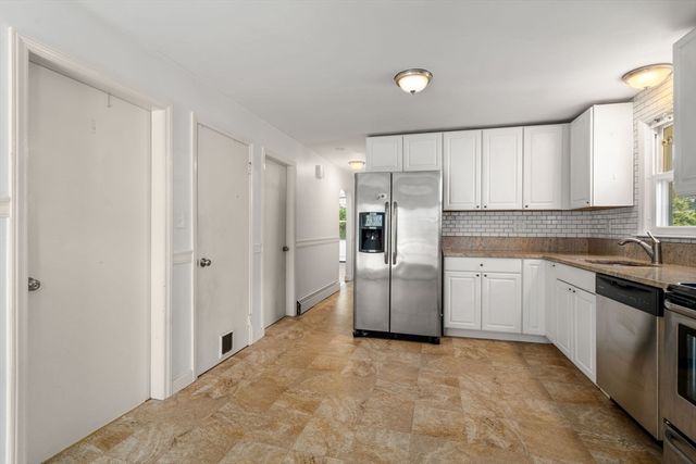 128 Clark St, Worcester, MA 01606
