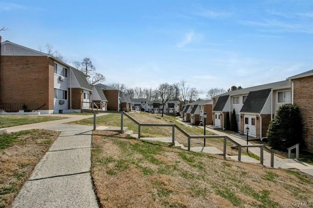 2740 South Road G11, Poughkeepsie, NY 12601