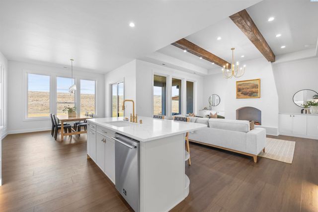 2847 Savanna Ave, Richland, WA 99352