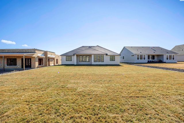 2847 Savanna Ave, Richland, WA 99352