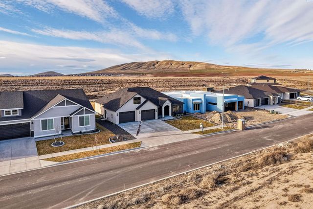 2847 Savanna Ave, Richland, WA 99352