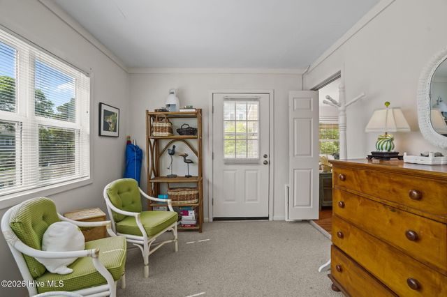 212 SE 78th Street, Oak Island, NC 28465