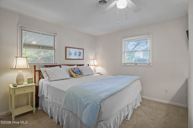 212 SE 78th Street, Oak Island, NC 28465
