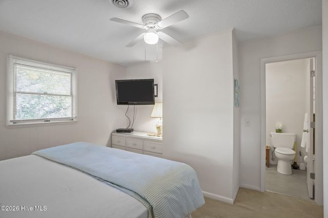 212 SE 78th Street, Oak Island, NC 28465
