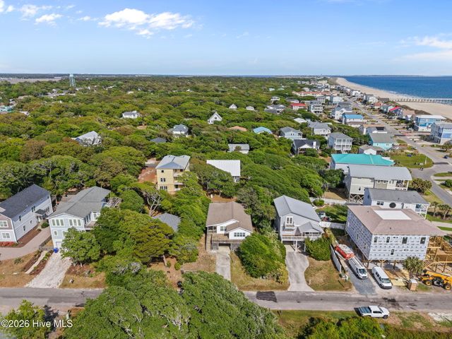212 SE 78th Street, Oak Island, NC 28465