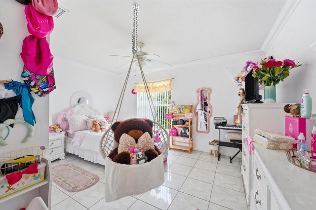 1842 SW Penrose Avenue, Port St. Lucie, FL 34953