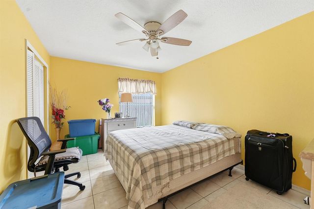 1842 SW Penrose Avenue, Port St. Lucie, FL 34953