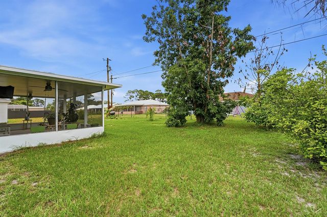 1842 SW Penrose Avenue, Port St. Lucie, FL 34953