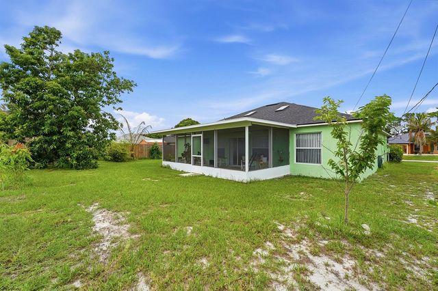 1842 SW Penrose Avenue, Port St. Lucie, FL 34953