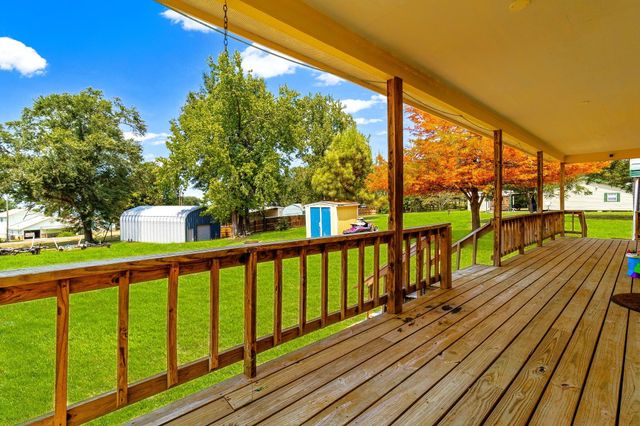 330 Pine Brook Dr, Livingston, TX 77351
