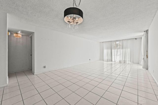 3581 S Ocean Boulevard 2d, South Palm Beach, FL 33480