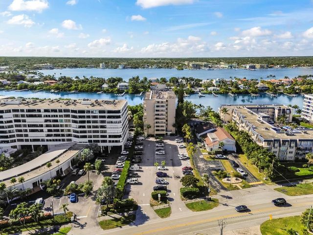 3581 S Ocean Boulevard 2d, South Palm Beach, FL 33480