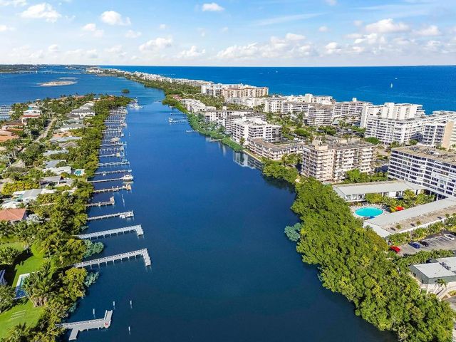 3581 S Ocean Boulevard 2d, South Palm Beach, FL 33480