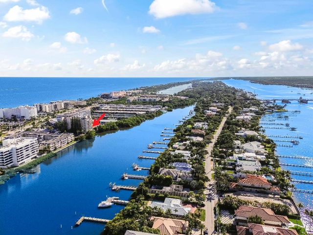 3581 S Ocean Boulevard 2d, South Palm Beach, FL 33480