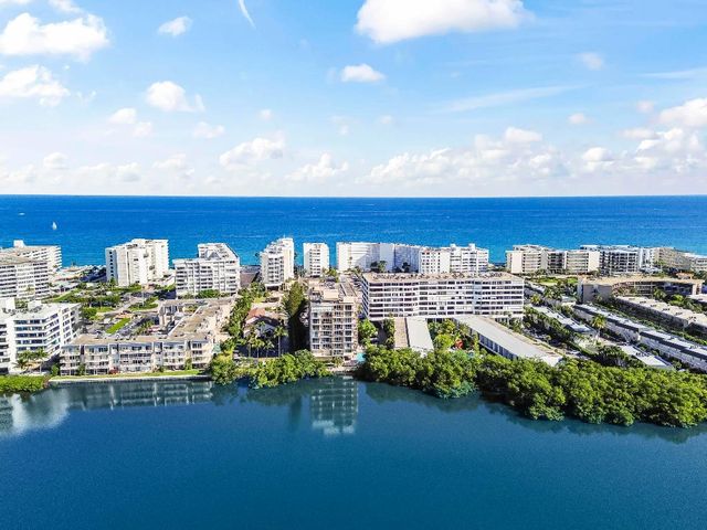 3581 S Ocean Boulevard 2d, South Palm Beach, FL 33480