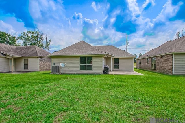 2005 S Commerce Ave, Gonzales, LA 70737