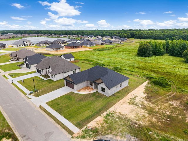 2312 Lakewood Circle, Cabot, AR 72023