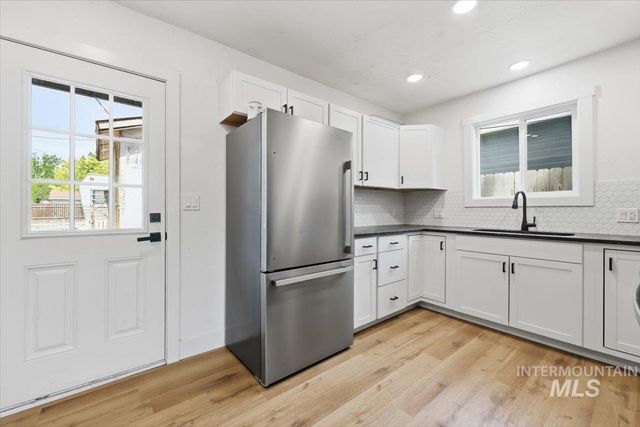 419 15th Ave N, Nampa, ID 83687