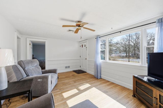 26 Howes Road, South Yarmouth, MA 02664