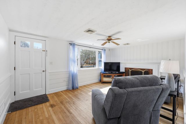 26 Howes Road, South Yarmouth, MA 02664