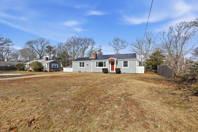 26 Howes Road, South Yarmouth, MA 02664