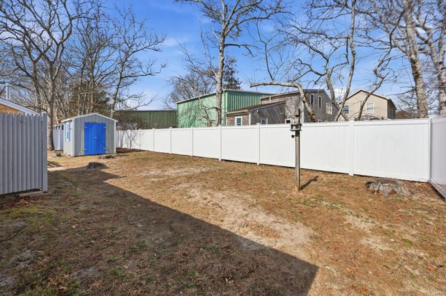 26 Howes Road, South Yarmouth, MA 02664