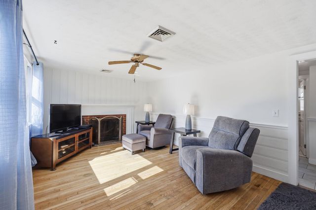 26 Howes Road, South Yarmouth, MA 02664