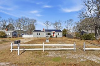 26 Howes Road, South Yarmouth, MA 02664