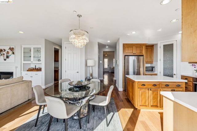 214 Seaview Dr, Richmond, CA 94801