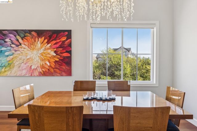 214 Seaview Dr, Richmond, CA 94801