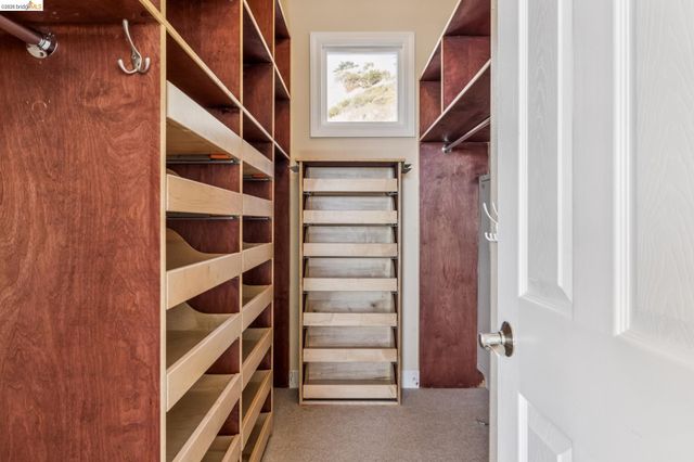 214 Seaview Dr, Richmond, CA 94801