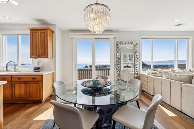 214 Seaview Dr, Richmond, CA 94801