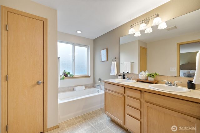 224 84th Avenue NE, Lake Stevens, WA 98258