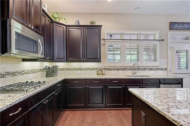4547 Meadow Green NW Lane, Acworth, GA 30101