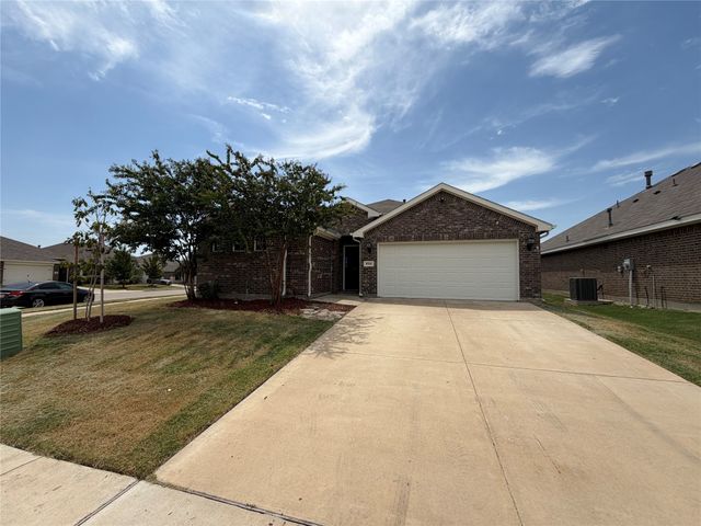 8956 Devonshire Drive, Fort Worth, TX 76131