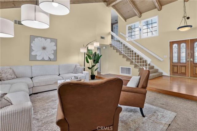 2082 Lindengrove Street, Westlake Village, CA 91361