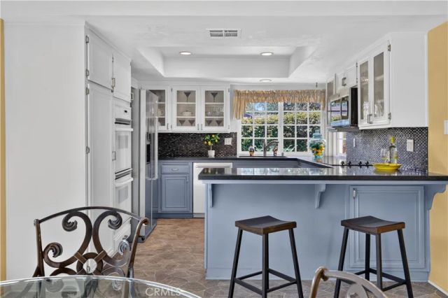 2082 Lindengrove Street, Westlake Village, CA 91361