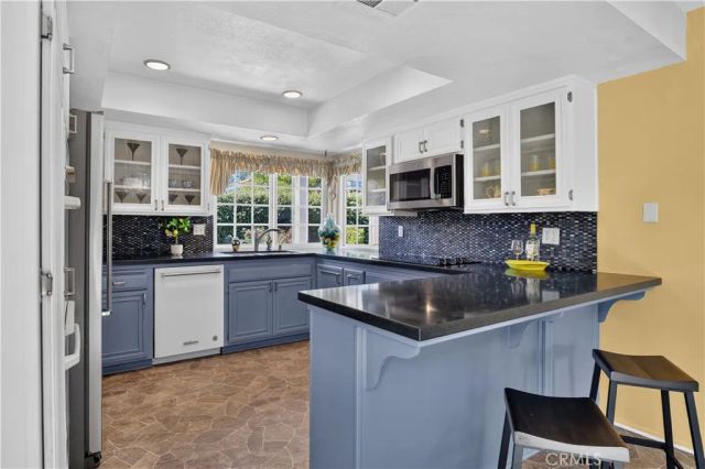 2082 Lindengrove Street, Westlake Village, CA 91361