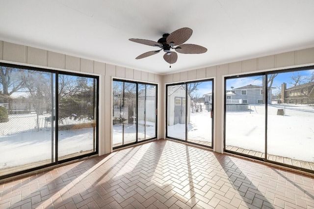 943 Pawnee Drive, Crown Point, IN 46307