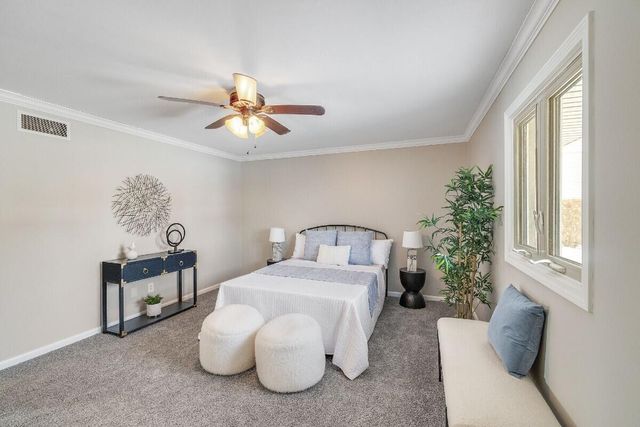 943 Pawnee Drive, Crown Point, IN 46307