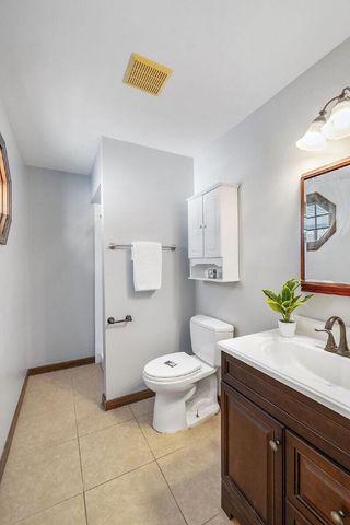 943 Pawnee Drive, Crown Point, IN 46307