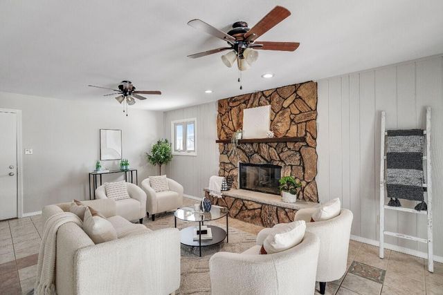 943 Pawnee Drive, Crown Point, IN 46307