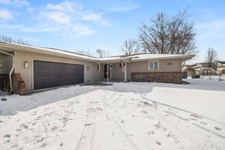 943 Pawnee Drive, Crown Point, IN 46307