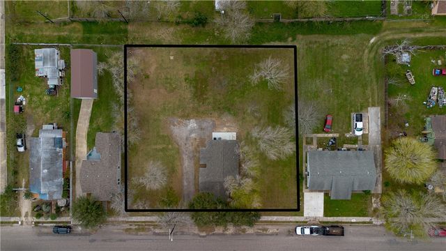 2459 1st St, Ingleside, TX 78362