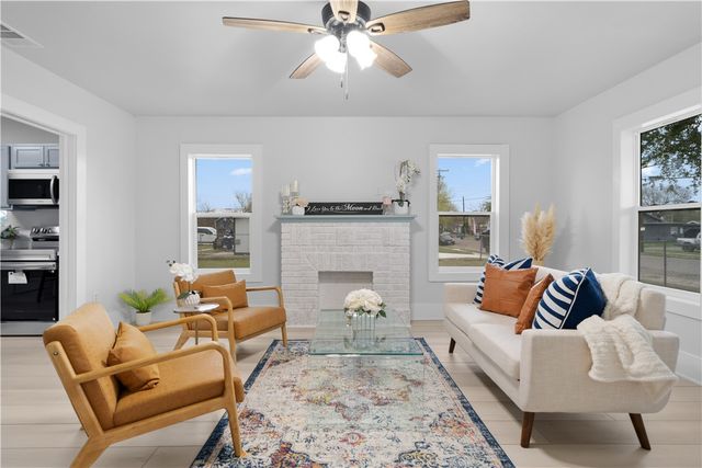 2459 1st St, Ingleside, TX 78362