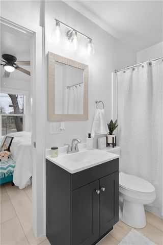 2459 1st St, Ingleside, TX 78362