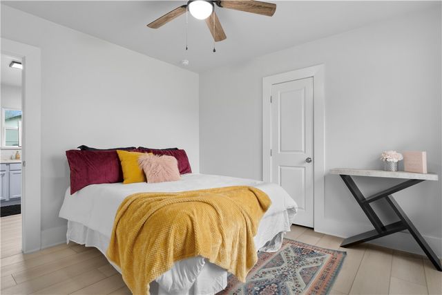 2459 1st St, Ingleside, TX 78362