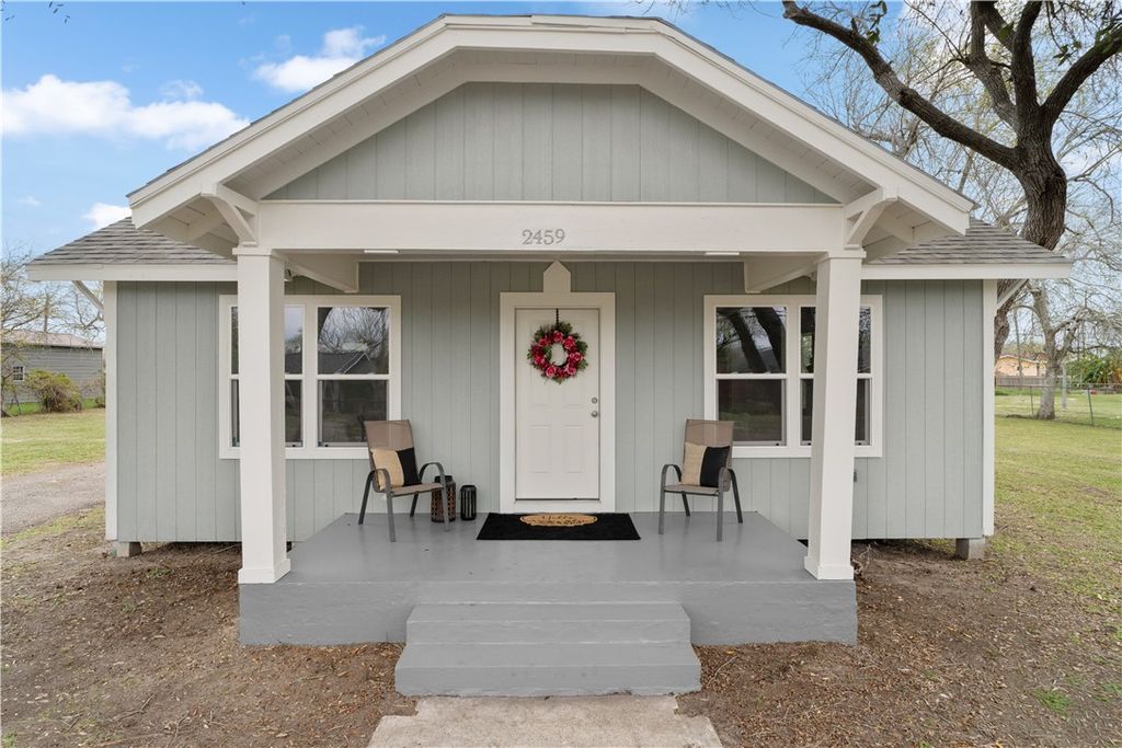 2459 1st St, Ingleside, TX 78362