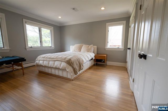 250 Truman Drive, Cresskill, NJ 07626