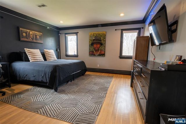 250 Truman Drive, Cresskill, NJ 07626